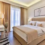 Hotel Crown