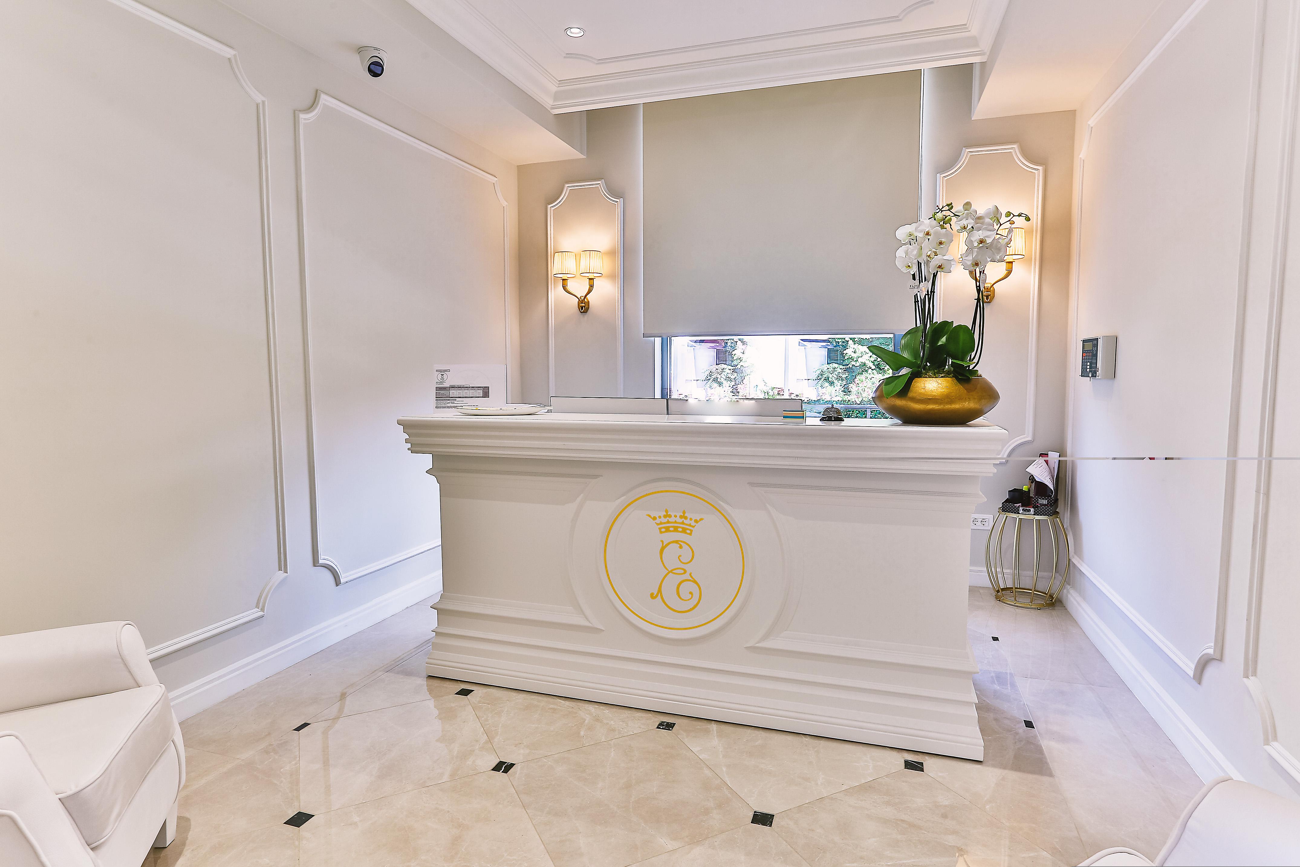 Crown Hotel Budva