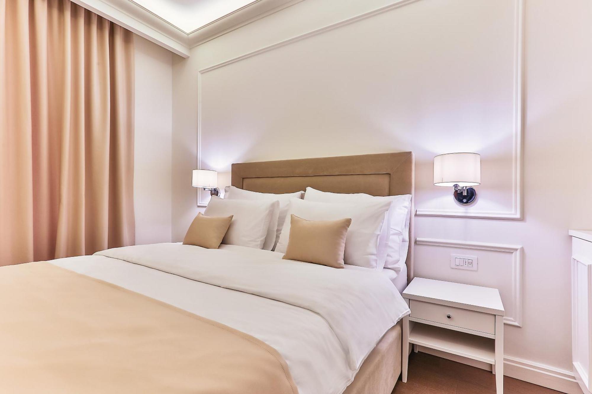 Crown Hotel